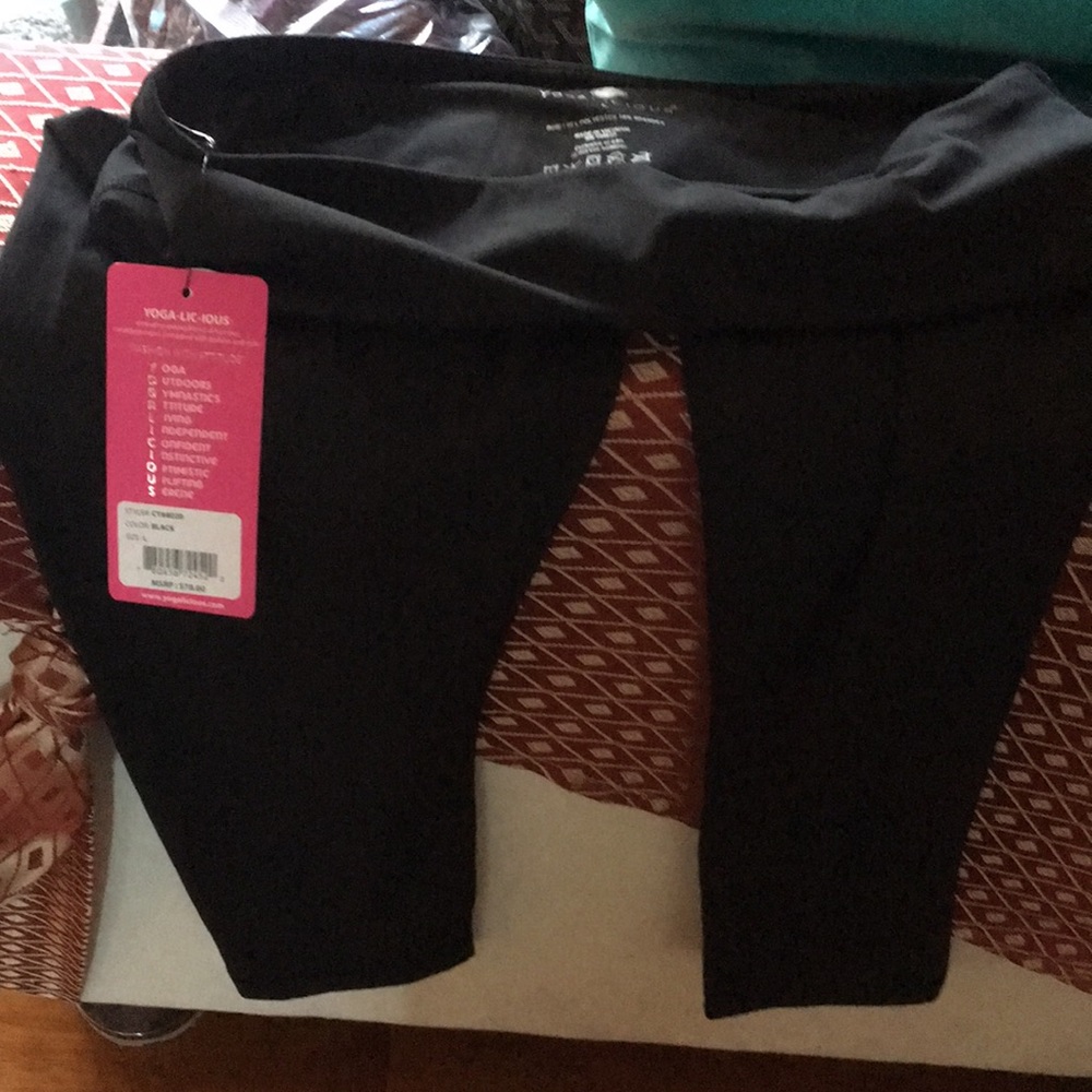 NWT L Yogalicious